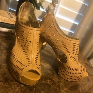 Women’s Heels Sz 10